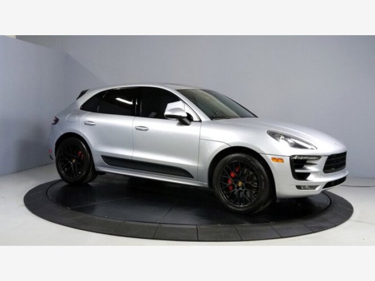 Thumbnail Photo undefined for 2017 Porsche Macan GTS